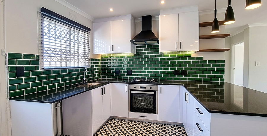 3 Bedroom Property for Sale in Sunningdale Western Cape